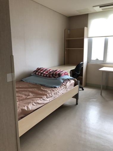 south-korea-sogang-housing-gonzaga-hall-bedroom